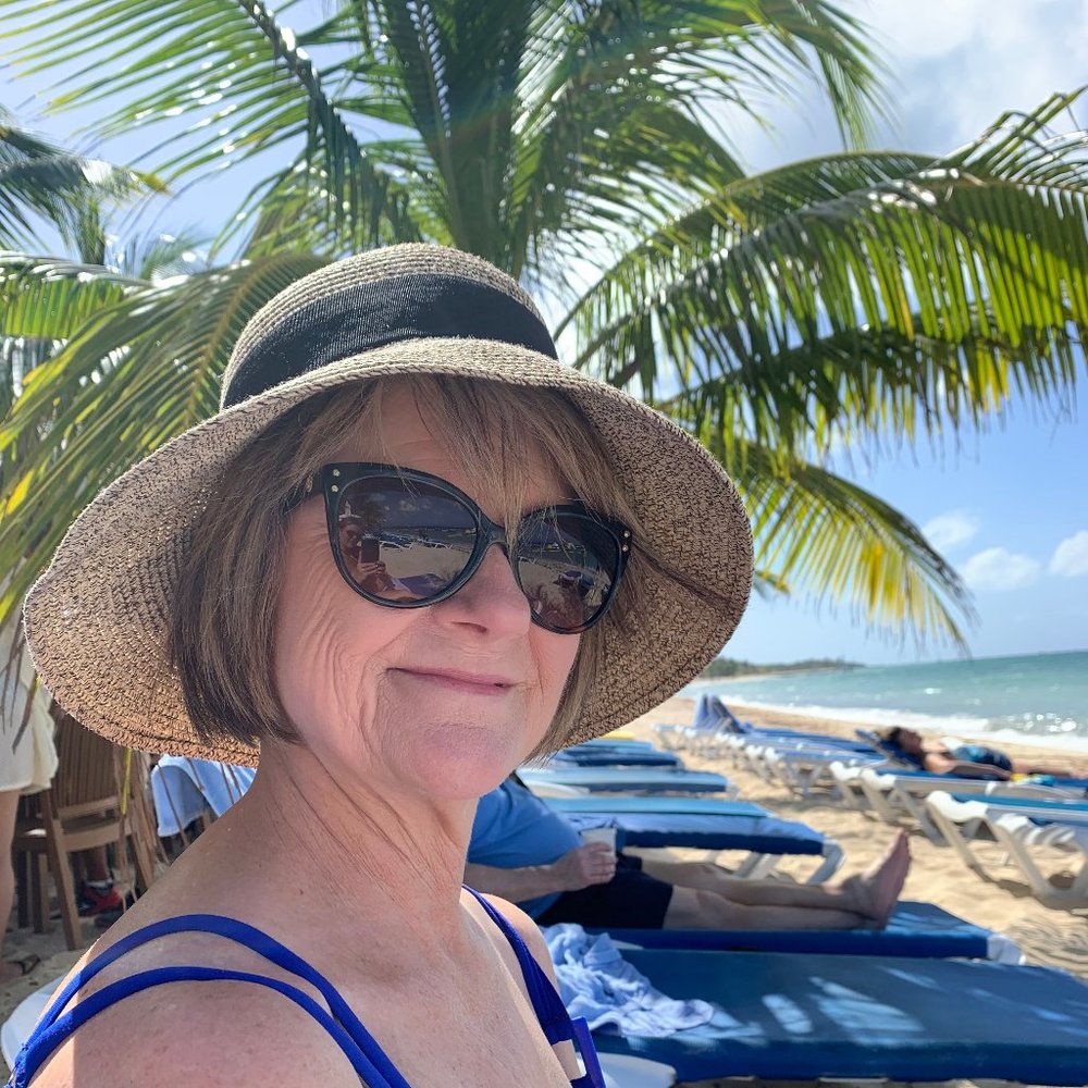 Meet your Posher, Lisa